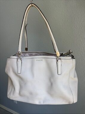 Coach White Leather Shoulder Bag with Double Straps